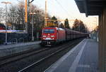 Eine 185er von DB kommt mit einem Kohlenleerzug aus Bernburg nach Gent-Zeehaven(B) und kommt Richtung Mönchengladbach-Hbf,Rheydt-Hbf,Wickrath,Beckrath,Herrath und fährt durch Erkelenz in