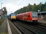 Der Interconnex und der 612 599-1 als Regiobahn treffen sich im Bahnhof Heiligenstadt am 22.10.2003.