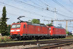 Doppeltraktion, mit den DB Loks 185 121-1 und 185 127-8, durchfährt den Bahnhof Pratteln. Die Aufnahme stammt vom 27.05.2018.