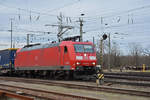 DB Lok 185 089-0 durchfährt den badischen Bahnhof.