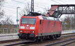 DB Cargo AG [D] mit ihrer  185 142-7  [NVR-Nummer: 91 80 6185 142-7 D-DB] am 29.03.23 Durchfahrt Bahnhof Saarmund.