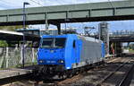 Railtraxx BVBA, Borgerhout [B] mit der ATLU Lok   185 510-5  [NVR-Nummer: 91 80 6185 510-5 D-ATLU] am 25.07.23 Durchfahrt Bahnhof Berlin-Hohenschönhausen.