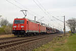185 376 führte am 10.03.24 einen gemischten Güterzug durch Greppin Richtung Dessau. Als Wagenlok lief an diesem Tag 152 145 kalt mit.