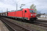 DB 185 286-2 mit einem gemischten Güterzug Richtung Abzweig Brücke, am 05.04.2024 in Magdeburg-Neustadt.