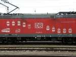 Seitenansicht von BR 185 090 mit Werbung fr das Bombardier Werk in Kassel am 13.08.2008 in Singen (Htw.)