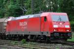 185 257-3 (Railion DB Logistics) fhrt am 9. Mai 2009 um 16:20 Uhr mit einem GZ durch Duisburg Neudorf