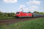 185 187-2 Railion DB Logistics kurz vor berquerung des Mittellandkanals bei Peine am 10.05.2009