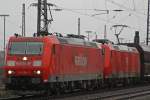 185 084 und 185 067 durchfahren am 28.11.09 Duisburg-Bissingheim