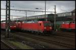 185 243 steht in der Abstehllgruppe Wanne-Eickel Hbf (Vom Bahnsteig aus gemacht)