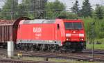 185 294-6 mit einem Mischer bei der Ausfahrt Offenburg Gbf 20.6.12.