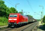 185 052 mit Gterzug Richtung Regensburg am 04.07.2006 in Deuerling