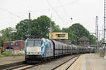 Captrain 185-CL 002 mit einem umgeleiteten Güterzug nach Bottrop Süd, fotografiert am 29. Mai 2017 in Minden (Westfalen).