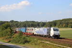 185 662 am 25.08.2019 mit LKW-Aufliegern bei Friedland.