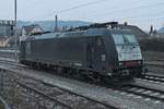 Am Nachmittag des 21.01.2019 stand MRCE/ecco Rail 185 571-7 abgestellt im Bahnhof von Efringen Kirchen und wartete dort auf ihren nächsten Einsatz. Zuvor brachte sie einen Güterzug nach Basel Bad Rbf.