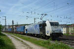 185 663-2 mit einem KLV-Zug in Richtung Treuchtlingen.