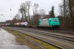 ATLU Bombardier Traxx 185 575-8 mit Containerzug in Kahl am Main am 12.02.26