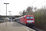 185 391 schiebt den RE3 Ersatzzug mit 185 394 an der Spitze durch Angermund in Richtung Düsseldorf.

Angermund 07.03.2026
