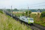 185-CL 003 Captrain mit Stahlzug in Ovelg�nne, Juni 2023.
