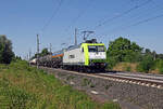 185 517 der Captrain schleppte am 25.07.26 einen Kesselwagenzug durch Brehna Richtung Bitterfeld.
