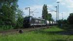 185 570 der RTS Rail Traction fhrt am 8.6.2007 sdlich von Rastatt nach Karlsruhe. Leider ist dieser Zug, in Deutshcland nur im Gegenlicht (auer vielleicht Istein) abzufangen.