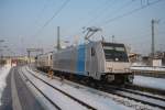 Am 26.01.2010 hat die fabrikneue 185 679-8 von Railpool mit einer BR 186 im Schlepp Gieen erreicht und hat einen kurzen Stopp wegen eines Roten Signales eingelegt.