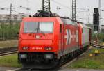 BWKKR Lok1 Emma verschiebt am 08.05.10 185 589 (HGK 2057) und 185-CL-005 ohne Veolia-Logos im Krefelder Hbf.