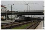 185 540 von TXL mit EC Kassel Huskie Werbung und dem ARS Altmann Zug am 05.10.2010 in Regensburg Hbf. Danke brigens an Marcel der mit seinem Glck mir ein wenig zur Seite stand =). 