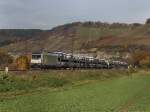 Die 185 681 am 30.10.2010 mit einem Autozug unterwegs bei Himmelstadt. 