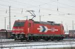 HGK 2064 (185 606) kommt am 03.12.2010 von Stendell durch Angermnde und fhrt weiter nach Berlin