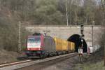 Die 185 592-3 von Crossrail fuhr am 25.03.2011 durch den Eilendorfer Tunnel.