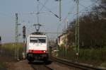 185 639 mit Containerzug in Bonn Oberkassel am 02.04.2011