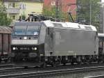 CFL 185 557-6 mit einem Stahlzug in Kln West am 23.4.2011