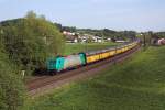 185 614 am 02.05.2011 mit Autowagen im Anhang bei der Fahrt Richtung Regensburg.