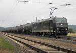 185 545-1 mit Kesselwagenzug in Fahrtrichtung Sden. Aufgenommen am 03.07.2011 in Mecklar.