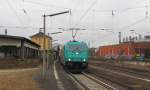 HUSA 185 613-7 mit dem DGS xxx von Langenfeld nach Mnchmnster, am 24.02.2012 bei der Durchfahrt in Oestrich-Winkel.