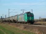 Am 23.Mrz 2011 zog R4C 185-550 einen Kesselwagenzug Richtung Gttingen, hier kurz hinter Elze (Han).