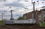 Die 193 921-4 am 12.05.2012 mit der 185 675-6 in Aachen Hbf.