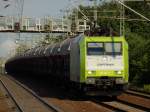 185 541 der Captrain zieht ihren Gterzug gen Dresden HBF kurz vor dem Haltepunkt Strehlen.
16.06.12