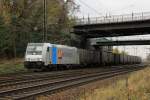 185 696-2 Railpool Novelis mit Nievenheimer in Oberhausen Osterfeld, November 2012.