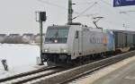 Marie-Chanthou alias 185 696-2 mit dem Nievenheimer bei eisigem Wind in Nievenheim am Samstag den 26.1.2013  