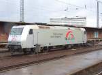 Zum Pausentee abgestellt am Hauptbahnhof Kassel, 185 539-4 von der TX Logistik, einer Tochterfirma von Trenitalia (2.2.2013).