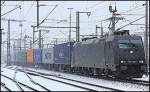 185 570 von boxxpress mit Containerzug am 23.02.13 in Fulda 