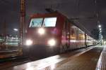 Hier zu sehen die 185 585-7  HGK  mit Sonderzug im Mnchner Hbf am 29.09.2012