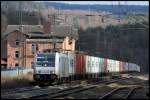 185 716 von boxxpress mit Containerzug am 13.04.13 in Jossa  