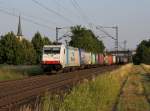 Die 185 635 mit einem Containerzug am 06.07.2013 unterwegs bei Thngersheim.