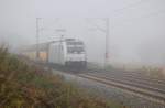 PCT 185 691-3 mit einem ARS-Autozug am 21.10.2012 zwischen Einbeck-Salzderhelden und Kreiensen
