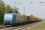 Crossrail 185 535 am 1.5.13 mit einem Containerzug in Menden.