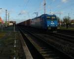 Am 24.11.2013 kam ITL 185 522 mit einem Containerzug aus Richtung Magdeburg durch Stendal und fuhr weiter über Salzwedel nach Hamburg.