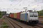 Railpool/RTB Cargo 185 692 am 27.6.13 mit einem KLV aus Duisburg-Rheinhausen in Dsseldorf-Rath.