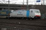 185 635-0 der ERS ist mit einen intermodal am 28.02.14 durch hh-harburg gefahren